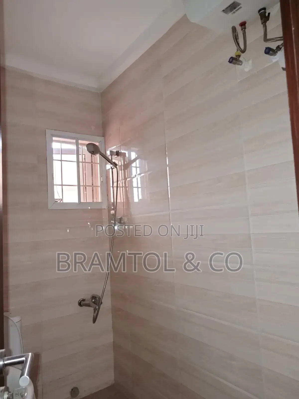 4bdrm Townhouse / Terrace in Wuye for rent in Wuye