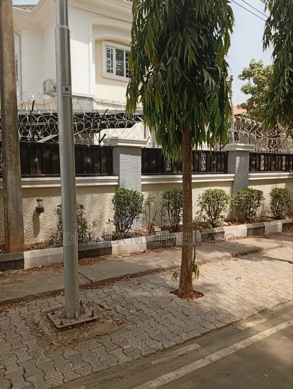 5bdrm Duplex in Wuse Zone for sale in Zone 3 / Wuse