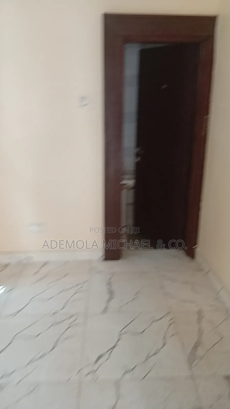 5bdrm Duplex in Wuse Zone for sale in Zone 3 / Wuse