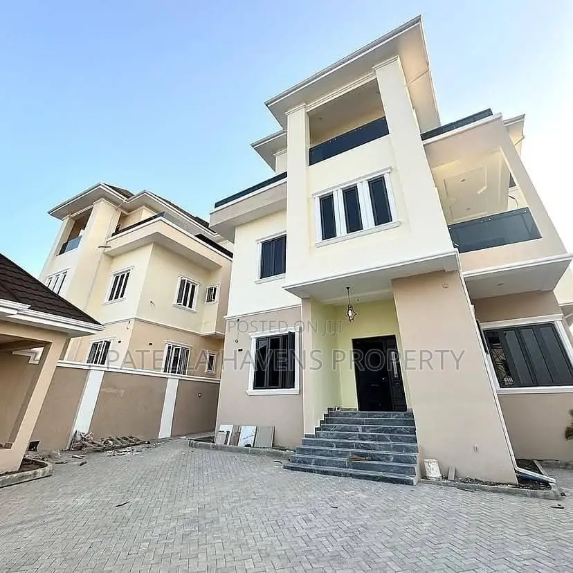 7 Bedroom Newly Built Mansion in Guzape District