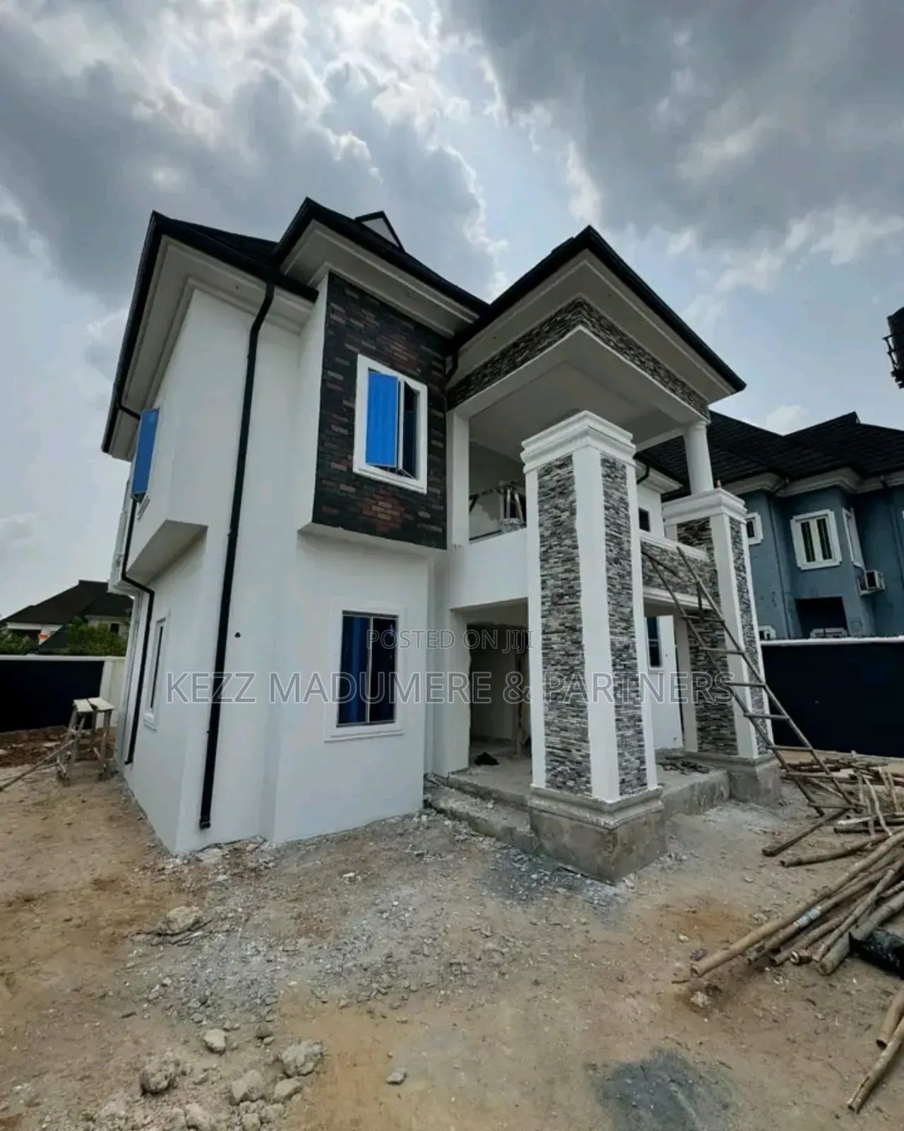 4bdrm Duplex in Off Nta Road, for sale in Port-Harcourt