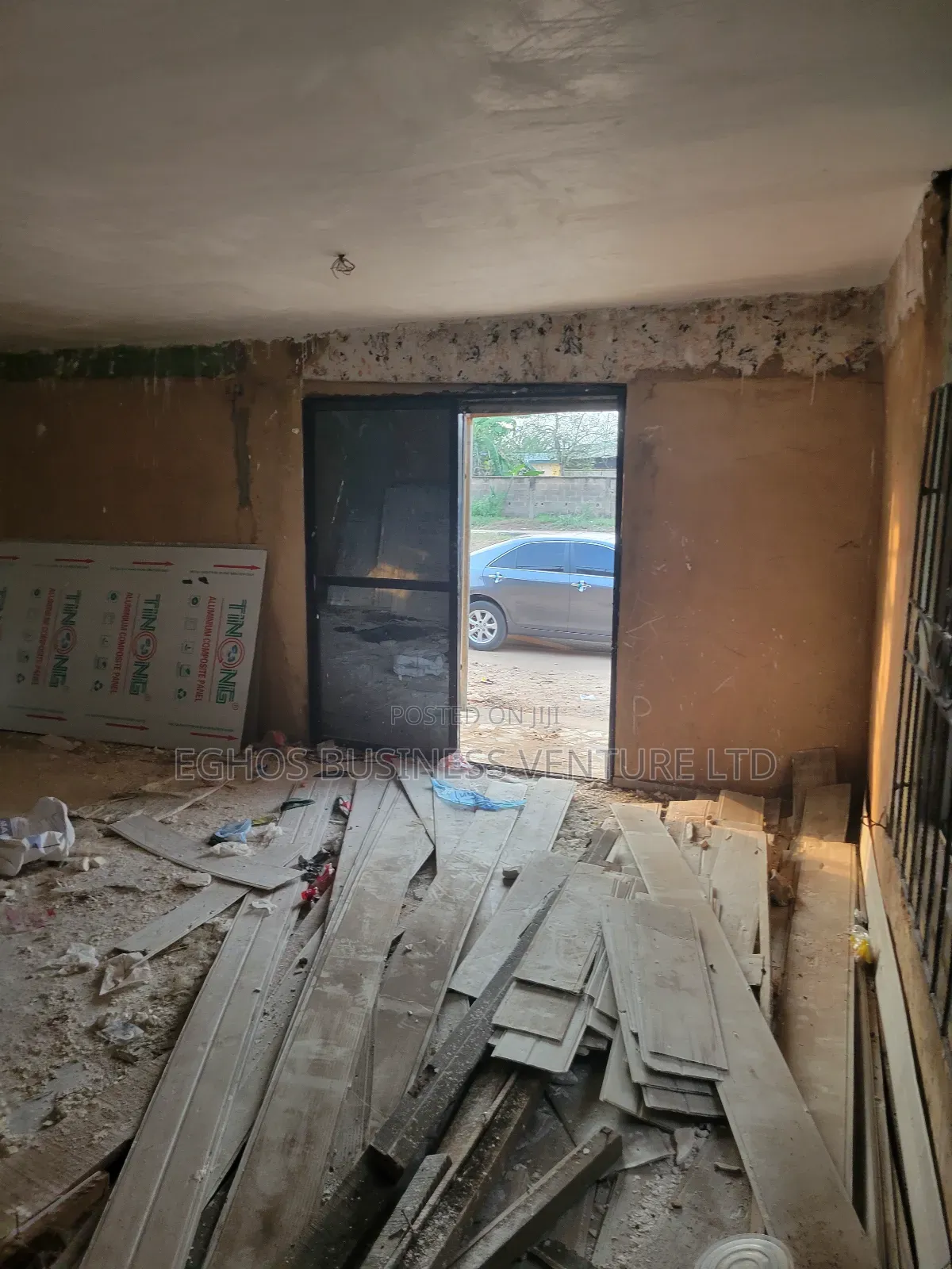 Big Store With Maintenance for Sale/Transfer in Benin City