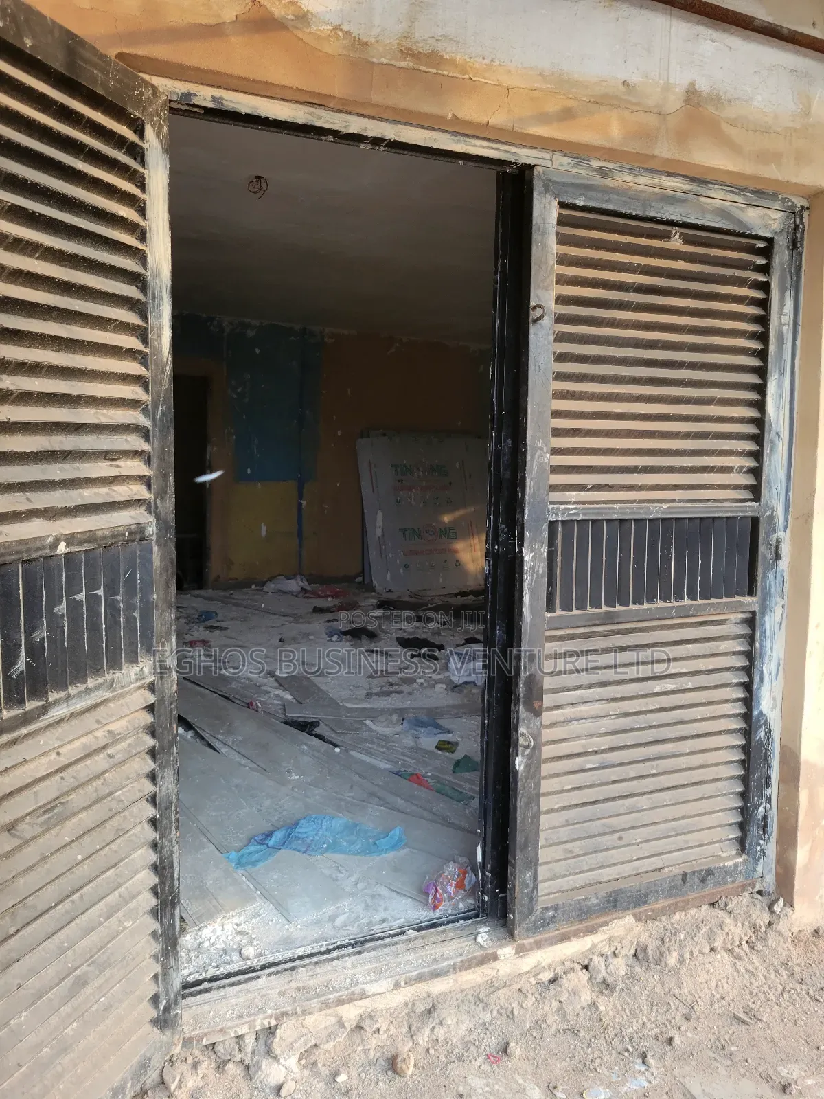 Big Store With Maintenance for Sale/Transfer in Benin City