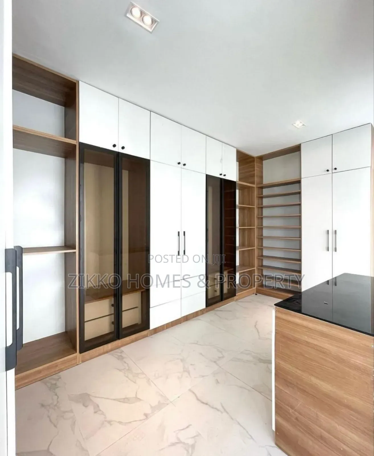 5bdrm Duplex in Osapa London, Lekki for sale in Lekki