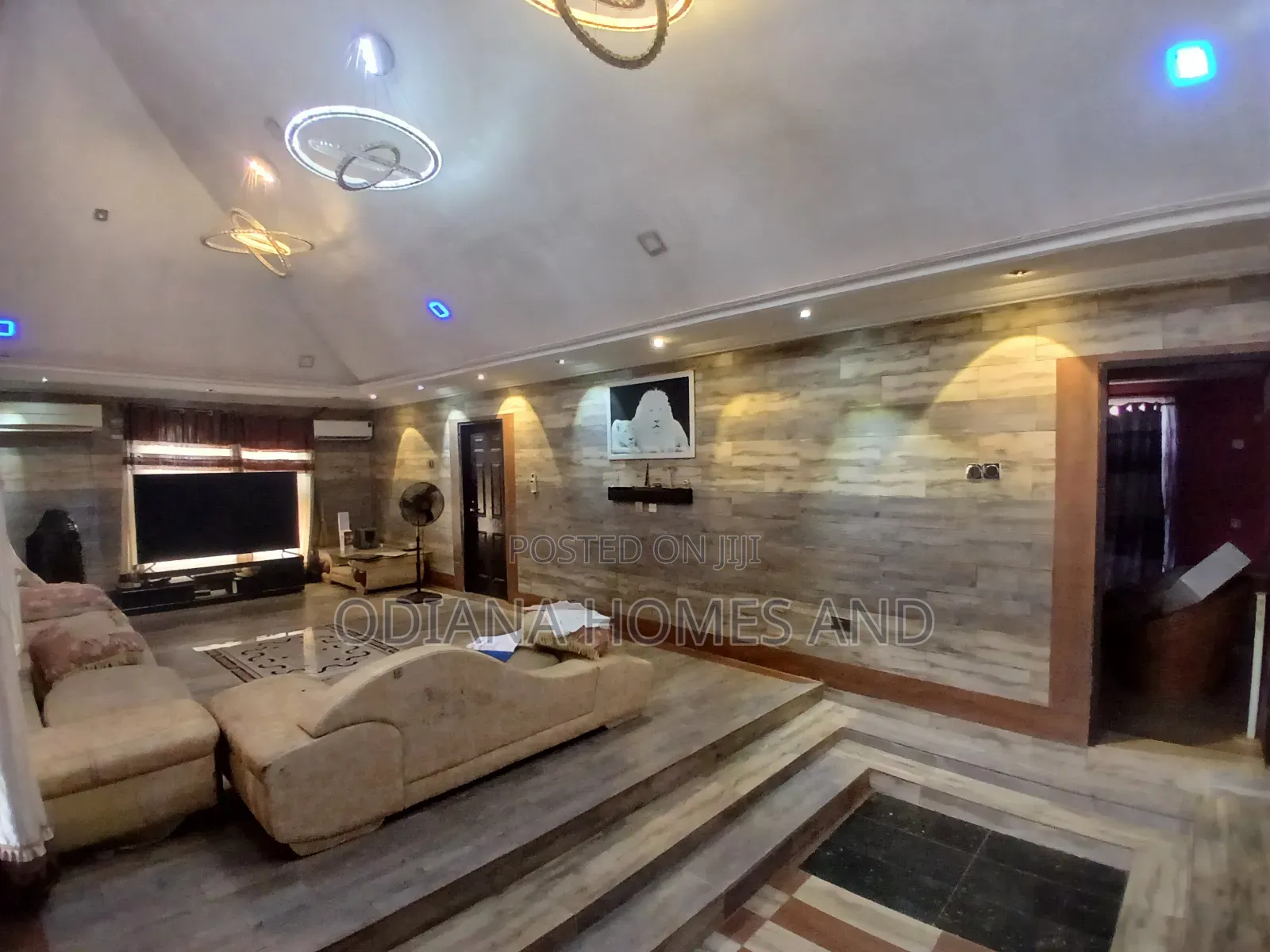 3bdrm Duplex in Olonde, Ologuneru for sale in Ologuneru