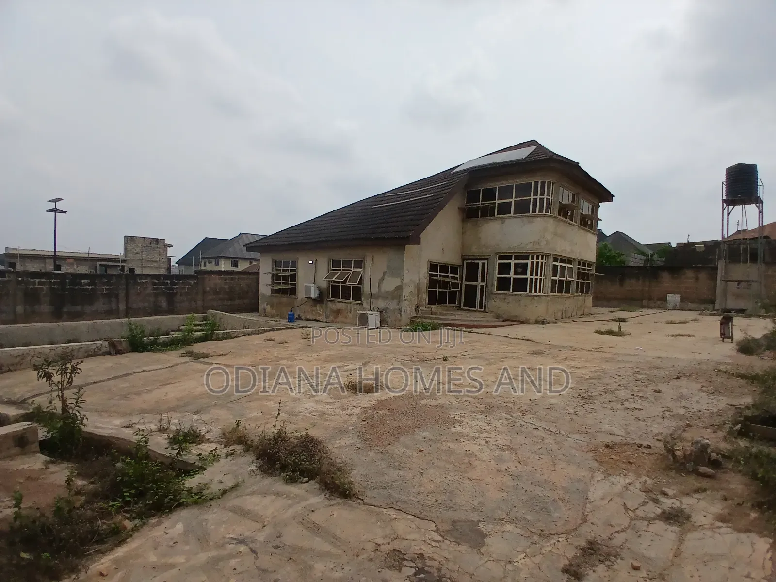 3bdrm Duplex in Olonde, Ologuneru for sale in Ologuneru