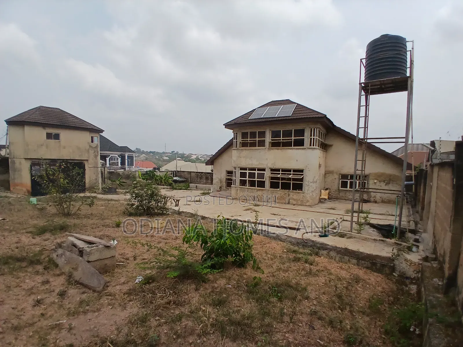 3bdrm Duplex in Olonde, Ologuneru for sale in Ologuneru