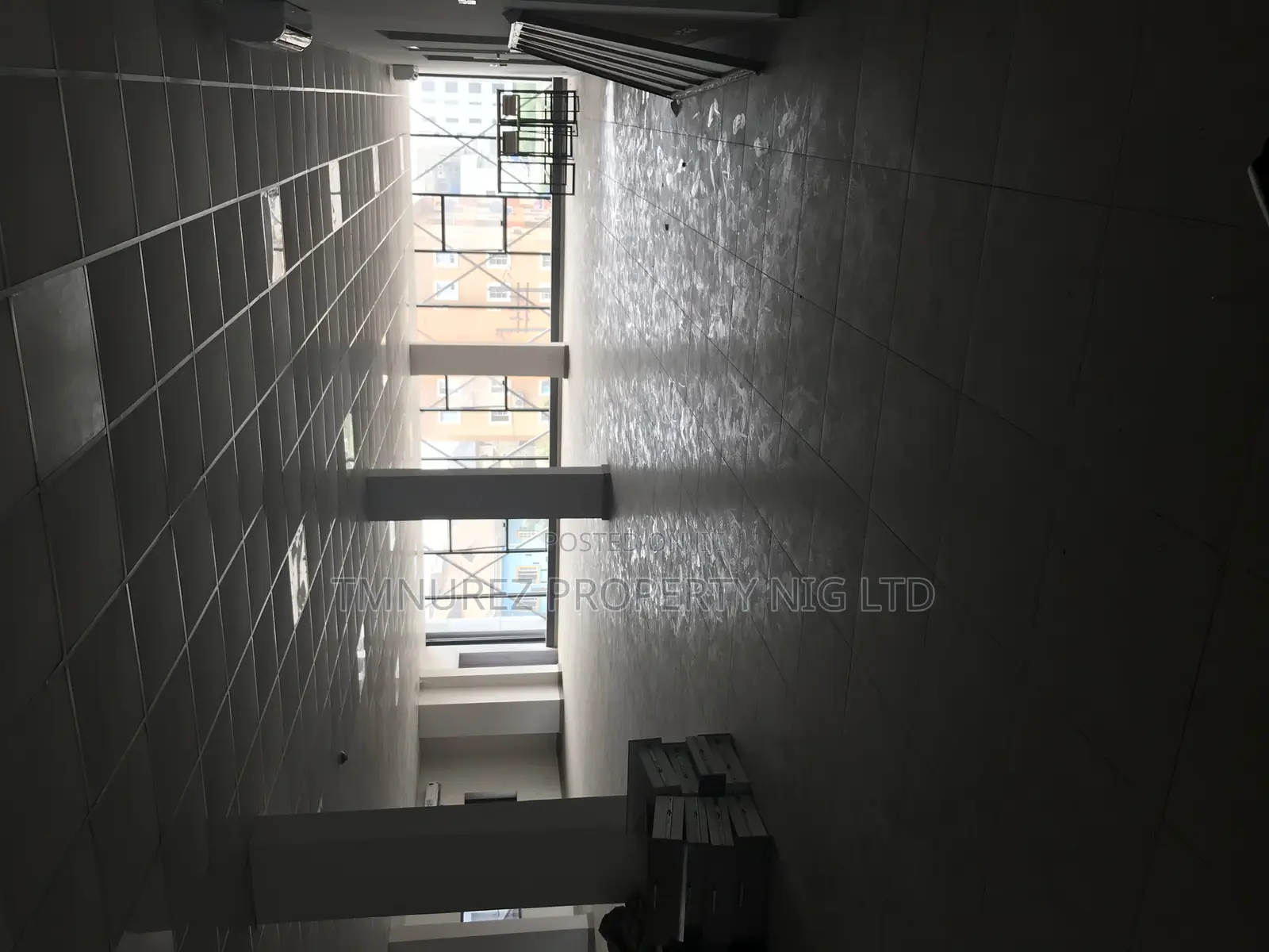 Open Space Showroom for Rent at Ikate in Ikate
