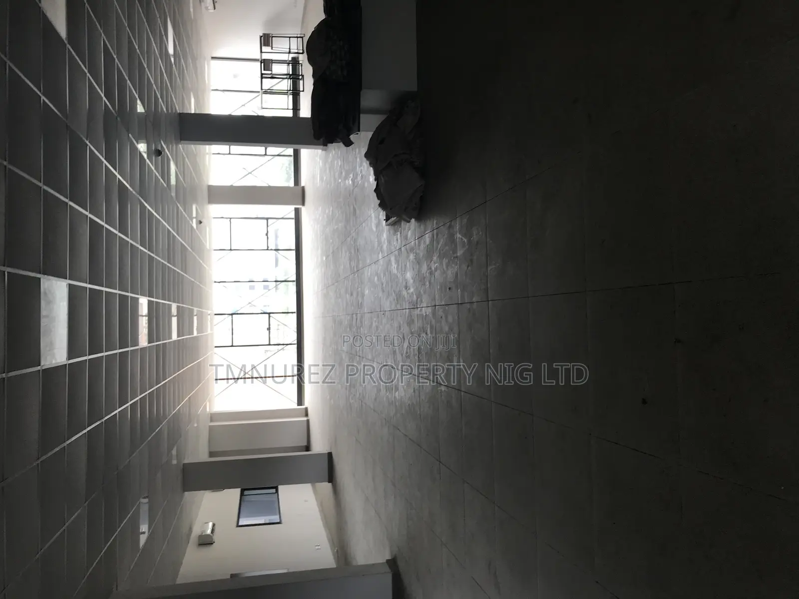 Open Space Showroom for Rent at Ikate in Ikate