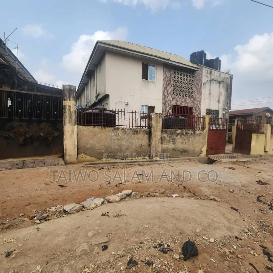 1bdrm Block of Flats in Agbowo for sale in Agbowo