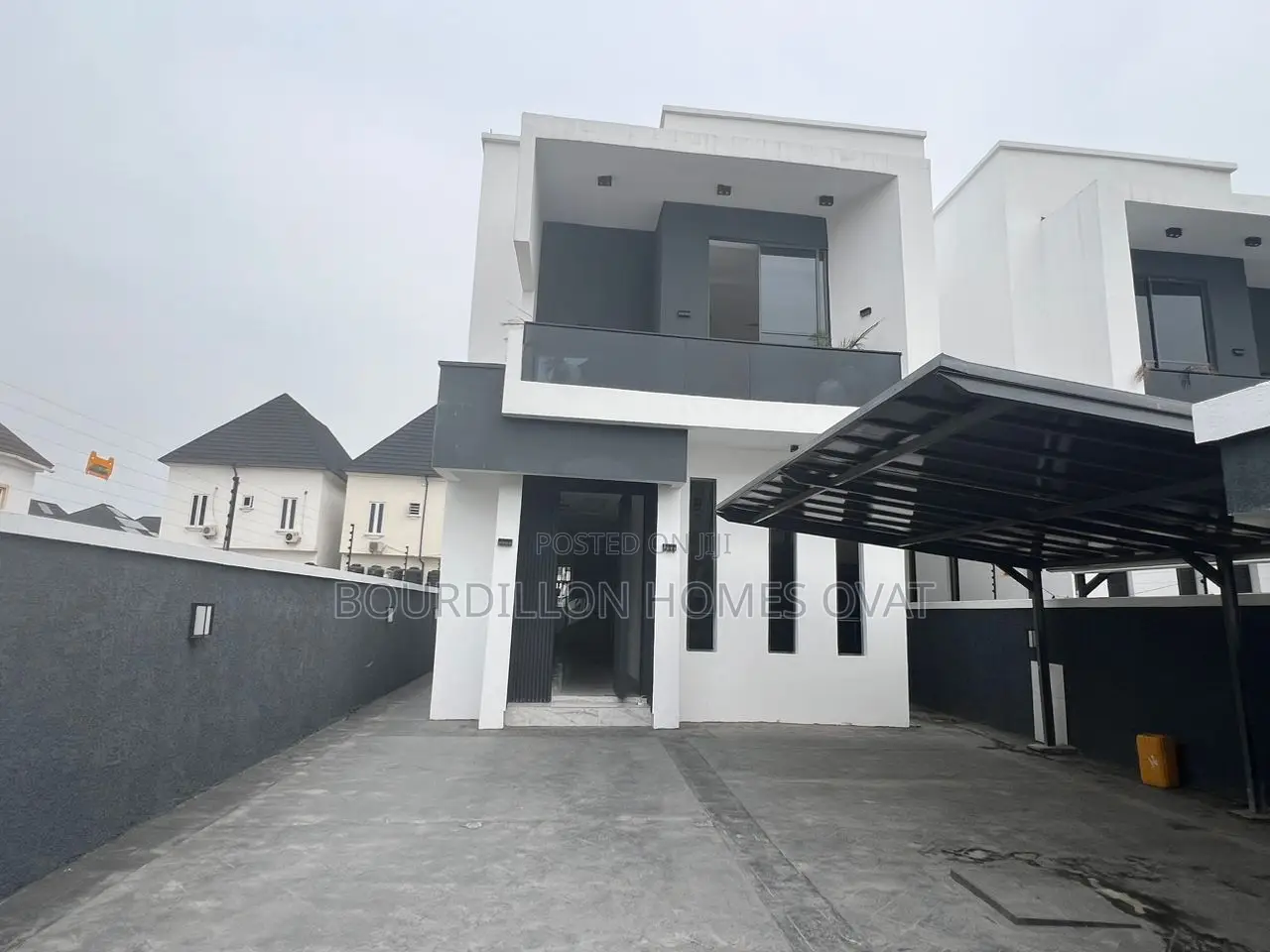5bdrm Duplex in Osapa london for sale in Osapa london