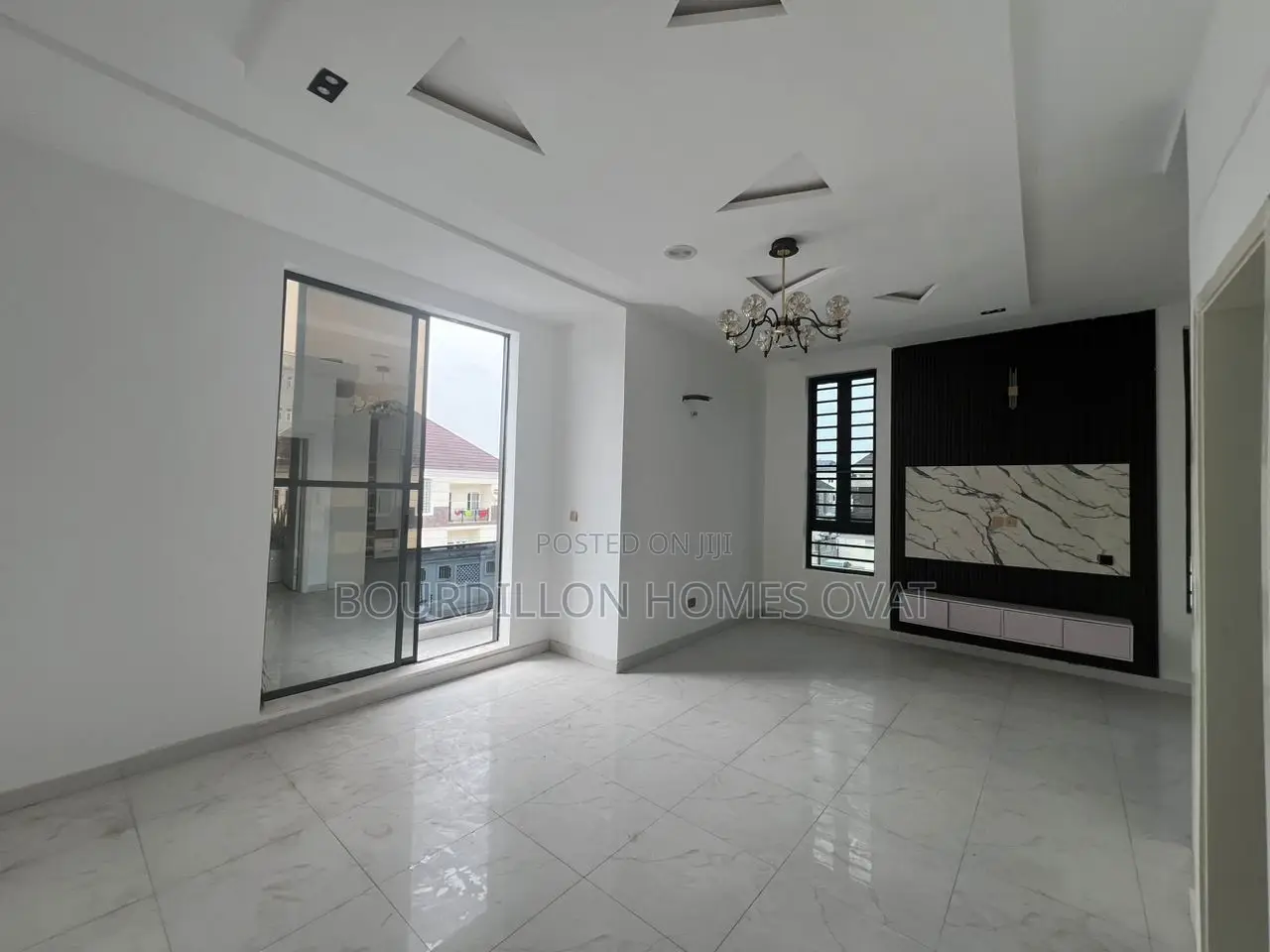 5bdrm Duplex in Osapa london for sale in Osapa london