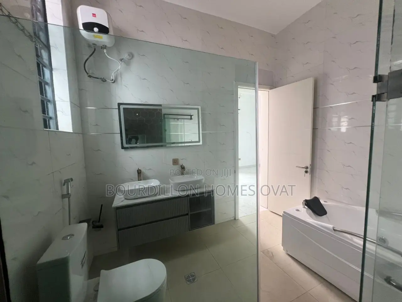 5bdrm Duplex in Osapa london for sale in Osapa london