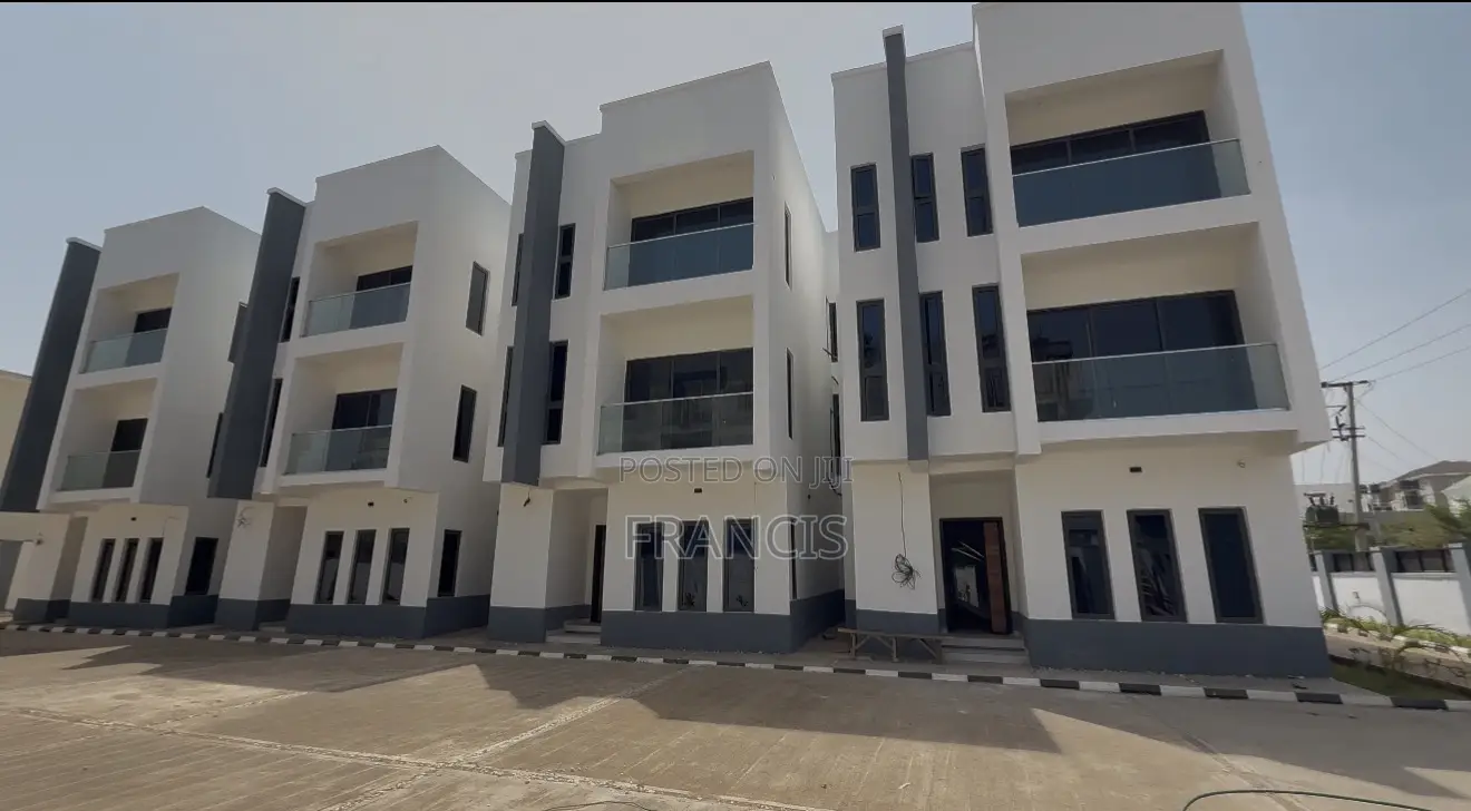 4bdrm Townhouse/Terrace in Jahi for sale in Jahi