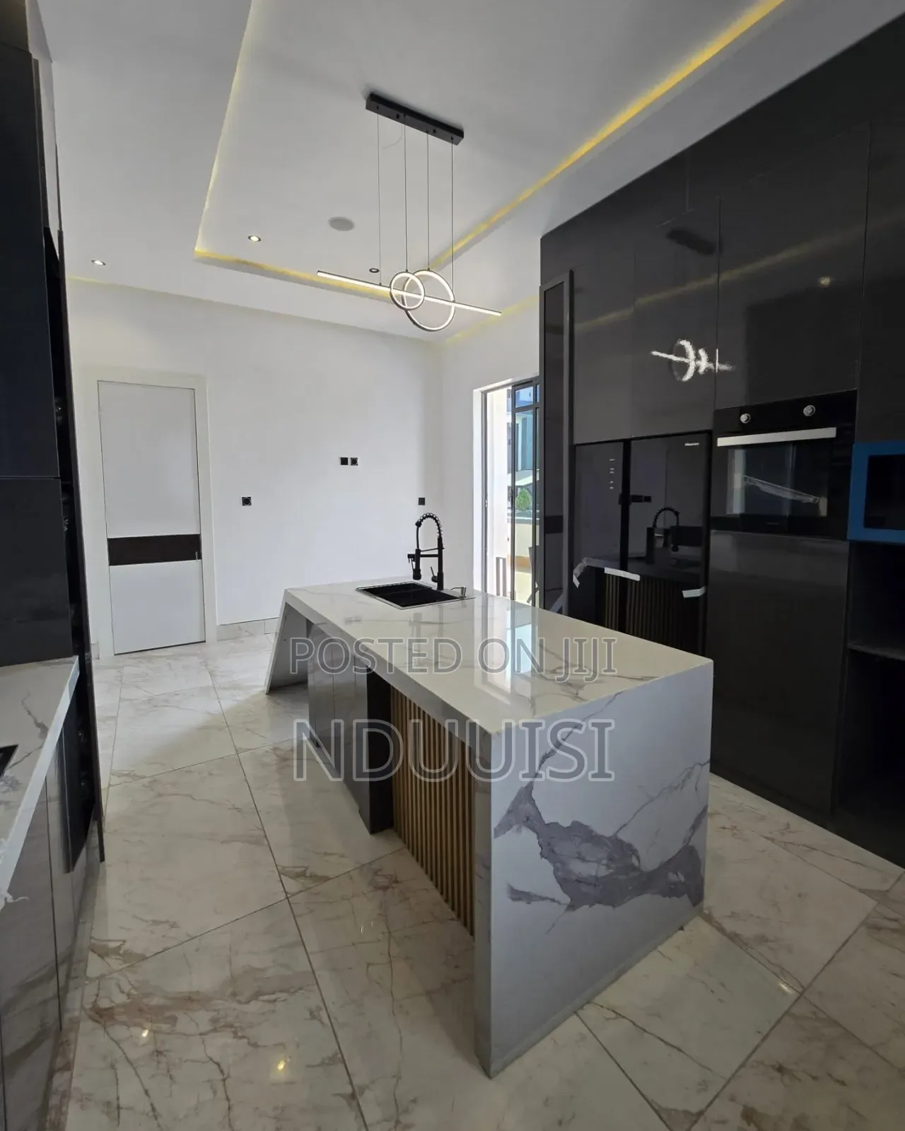 5bdrm Duplex in Lekki County Homes for sale in Lekki