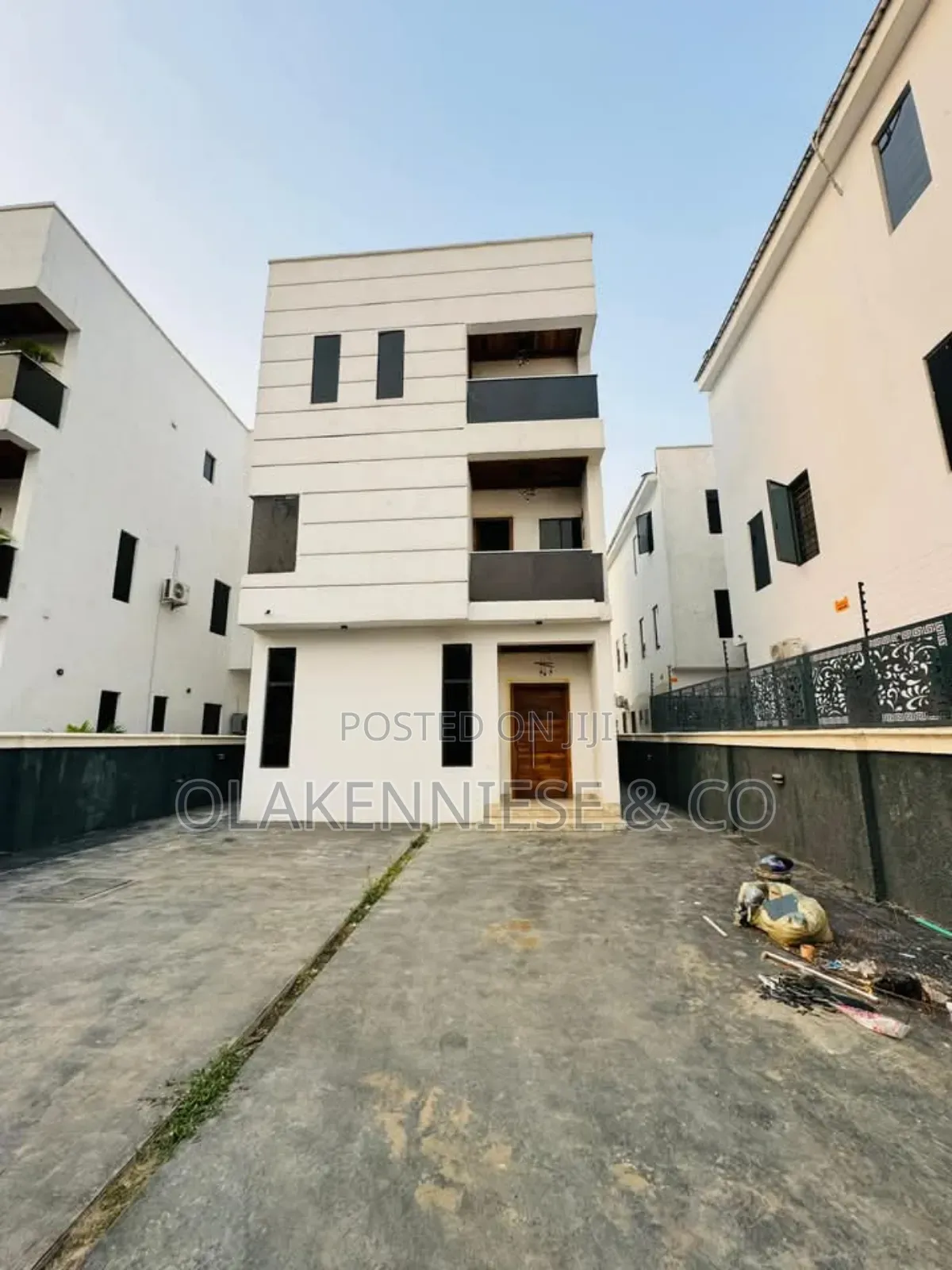 5bdrm Duplex in Ikeja for sale in Ikeja GRA
