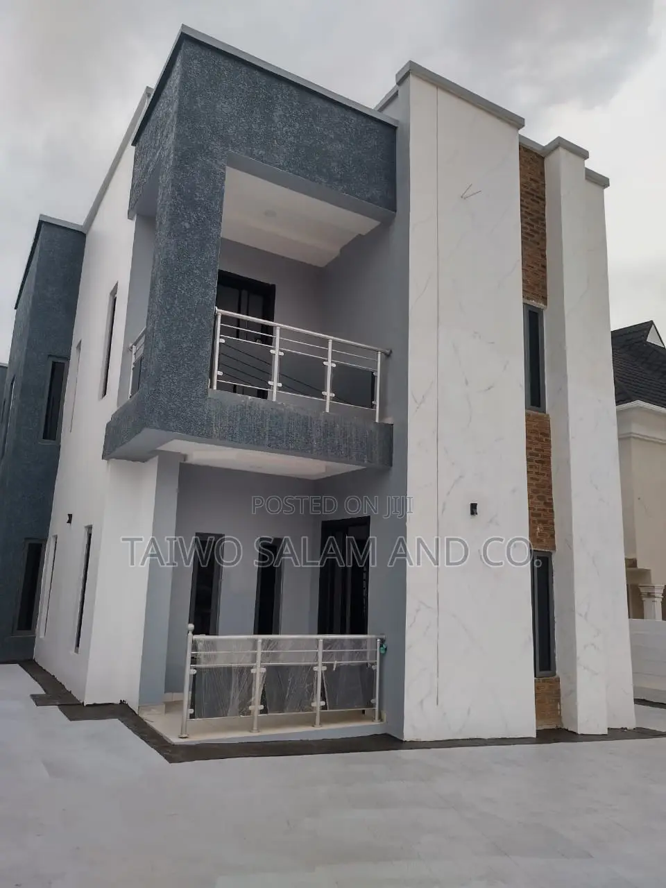 4bdrm Duplex in Basorun for sale in Basorun