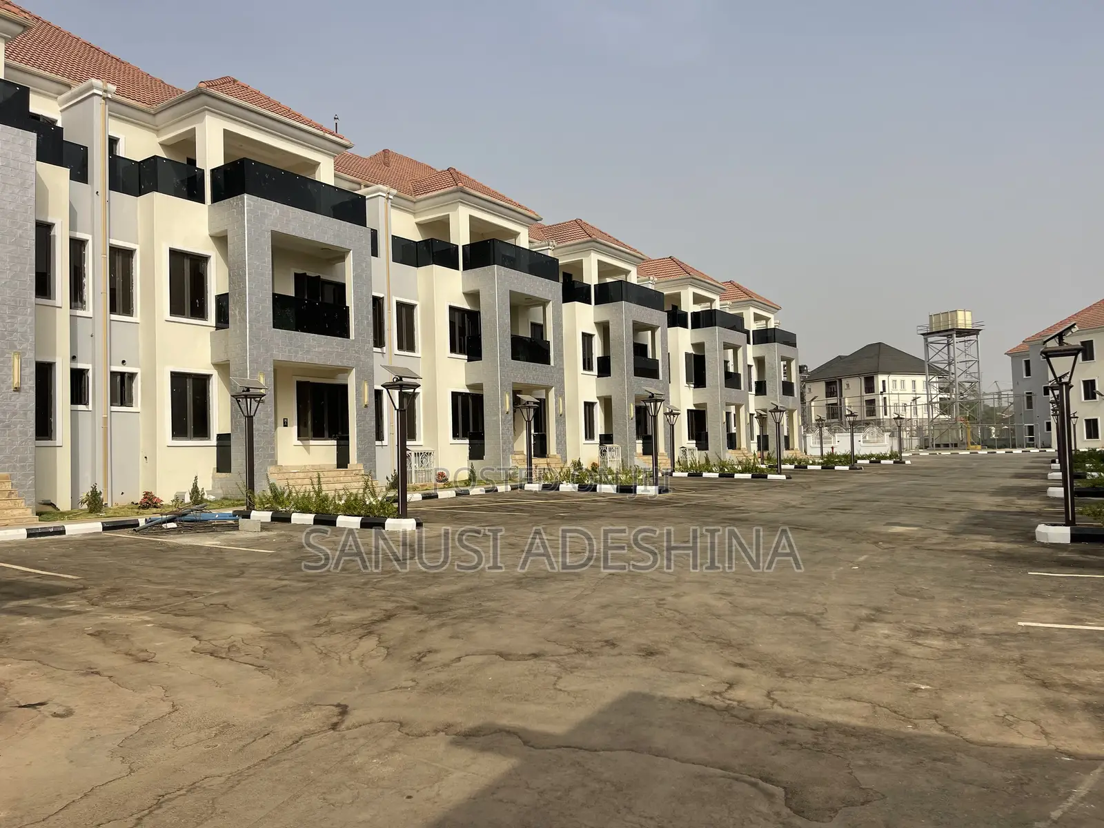 4bdrm Townhouse/Terrace in Fct Abuja Nigerian, Life Camp for sale in Life Camp
