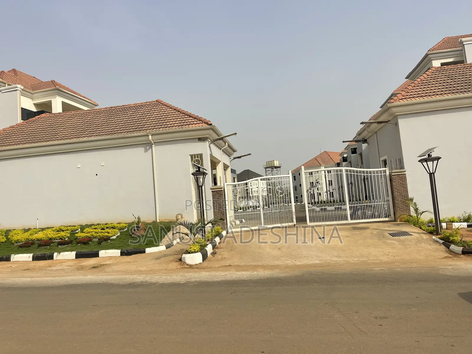 4bdrm Townhouse/Terrace in Fct Abuja Nigerian, Life Camp for sale in Life Camp