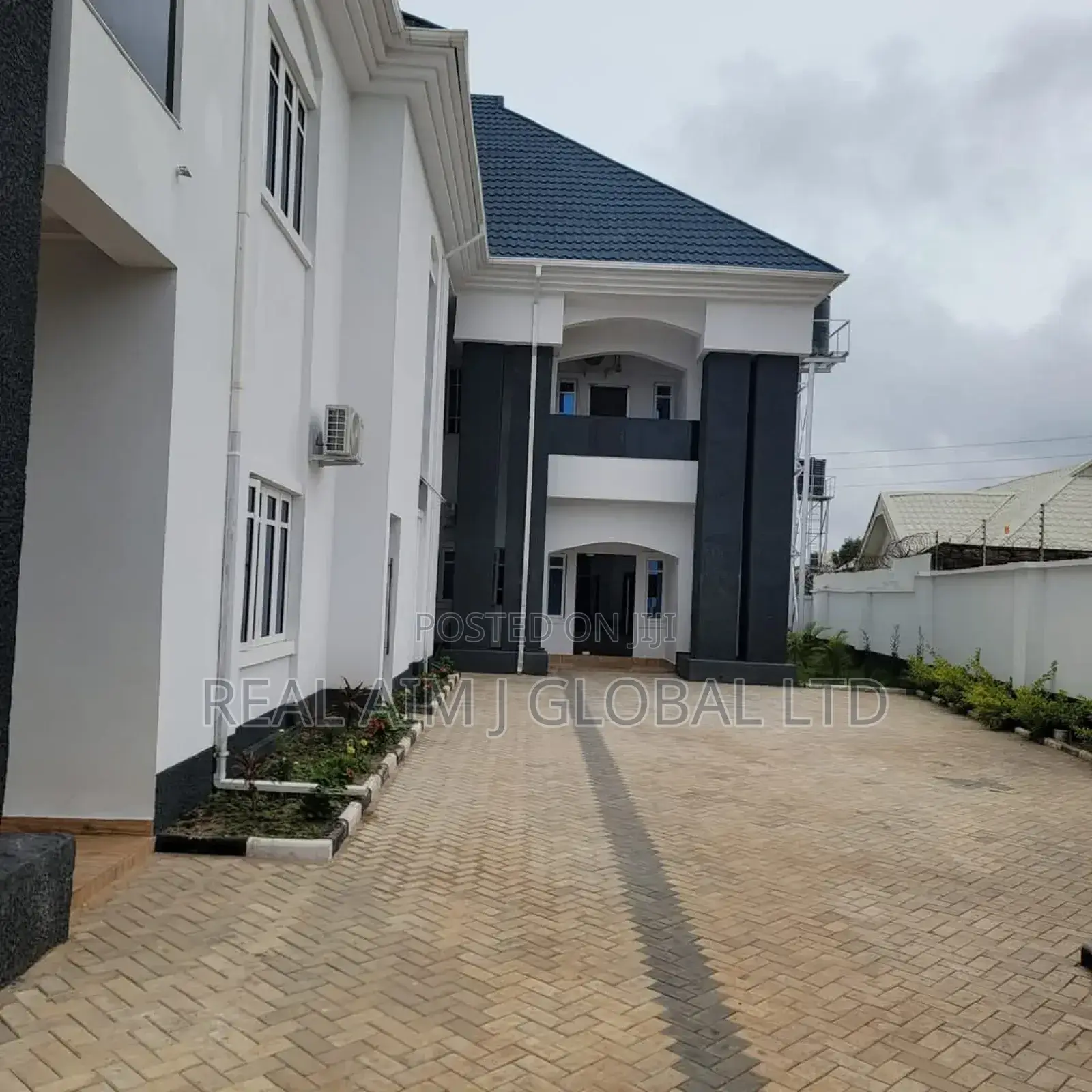 Modern Furnished 2 Bedroom Short Let Apartments in Jos South in Jos