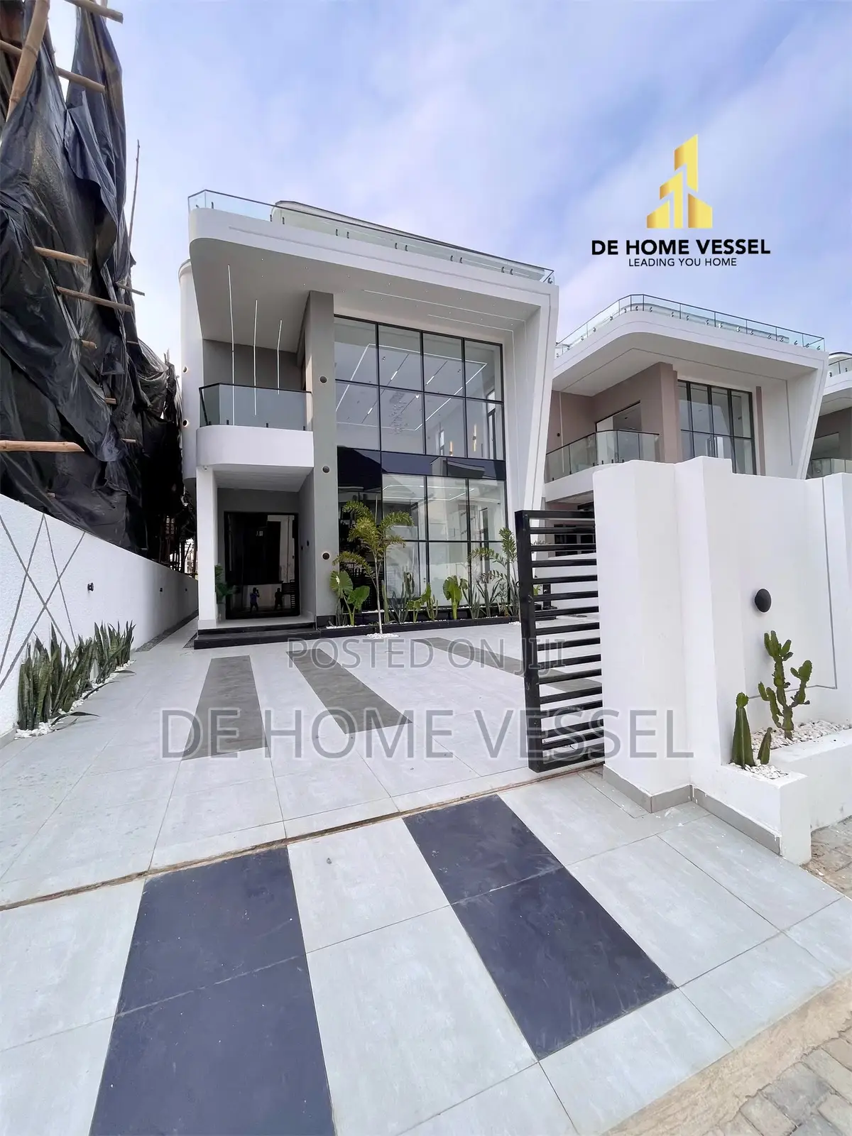 5bdrm Duplex in Ajah for sale in Ajah