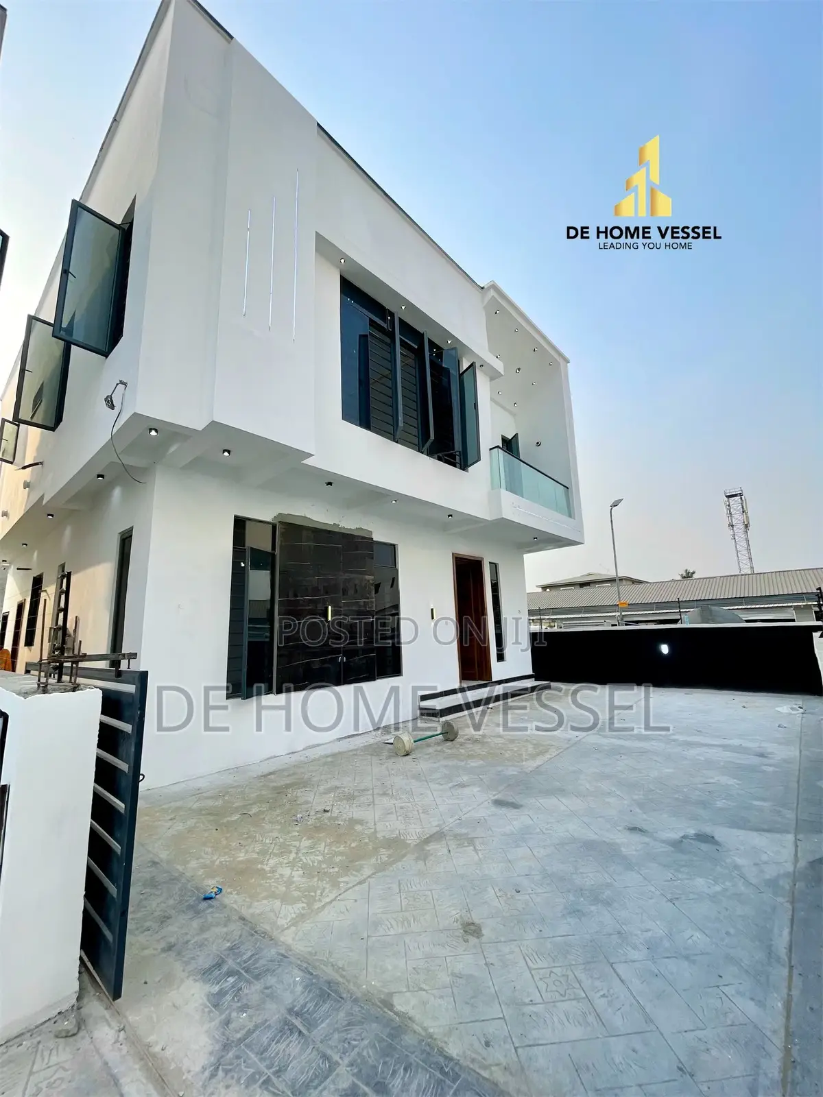 4bdrm Duplex in Idado for sale in Idado