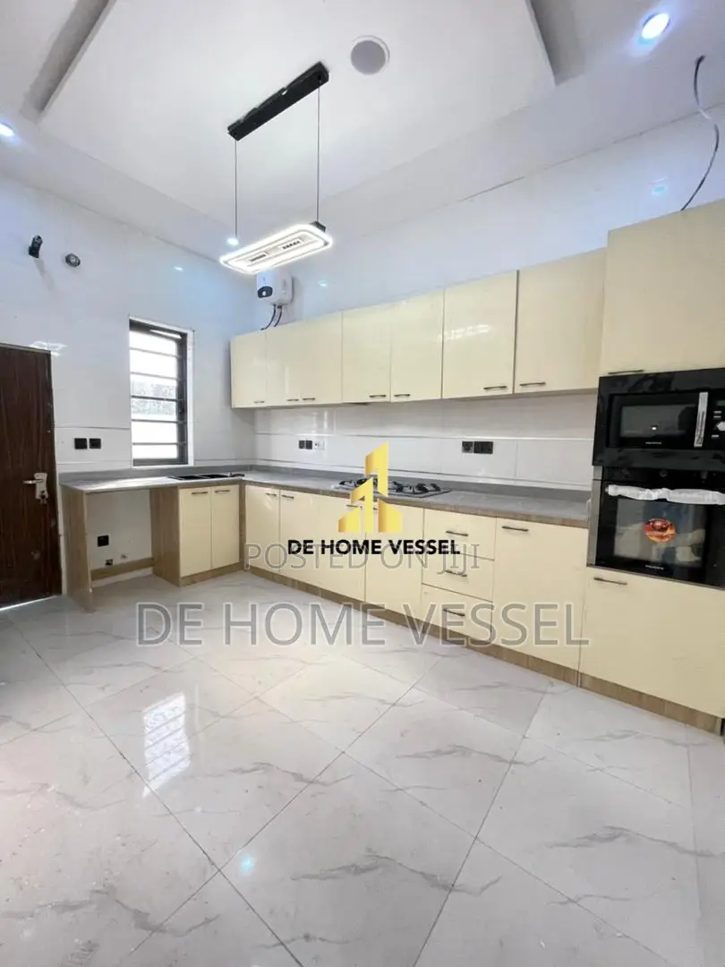 4bdrm Townhouse/Terrace in Ajah for sale in Ajah