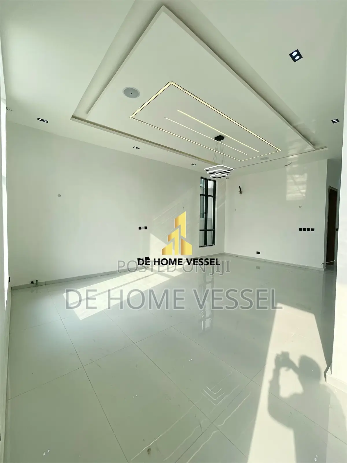 5bdrm Duplex in Chevron for sale in Chevron