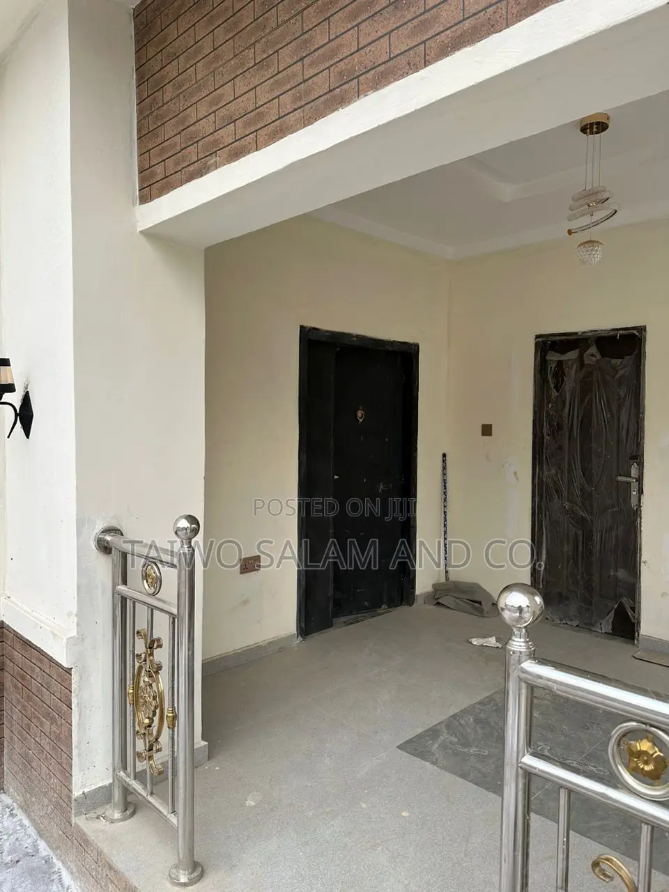 4bdrm Duplex in Alalubosa for sale in Alalubosa