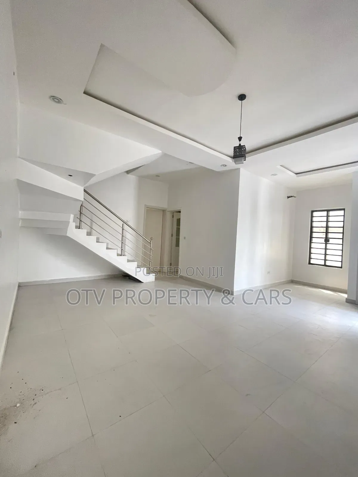 Furnished 5bdrm Duplex in Chevron for sale in Chevron