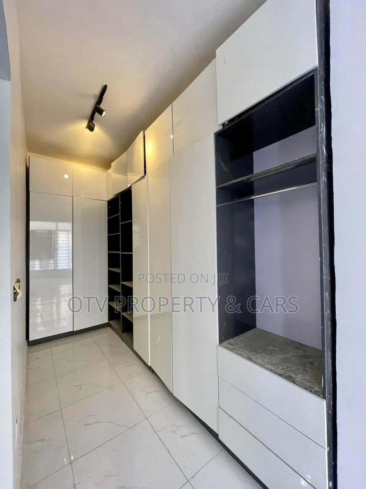 Furnished 5bdrm Duplex in Ajah for sale in Ajah