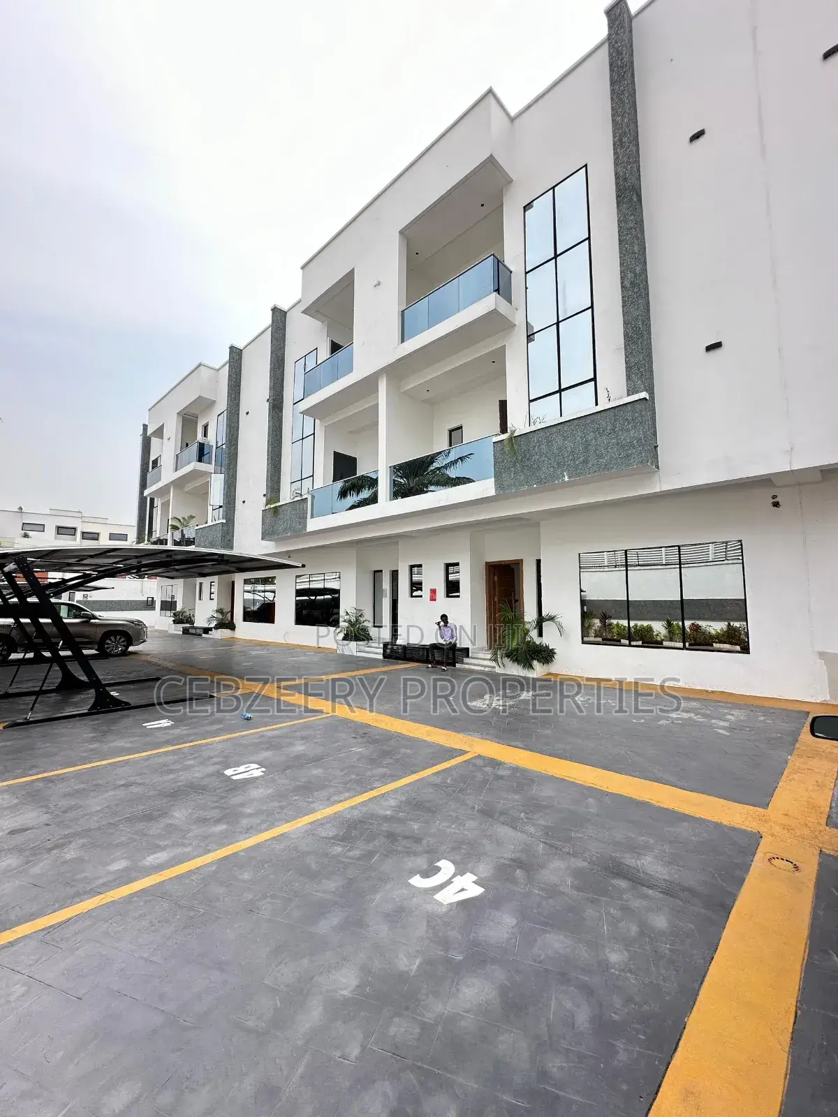 5bdrm Duplex in Old Ikoyi for sale in Old Ikoyi