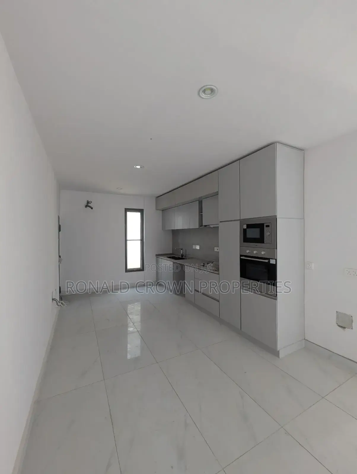 3bdrm Apartment In Lekki Phase 1 For Sale in Lekki Phase 1