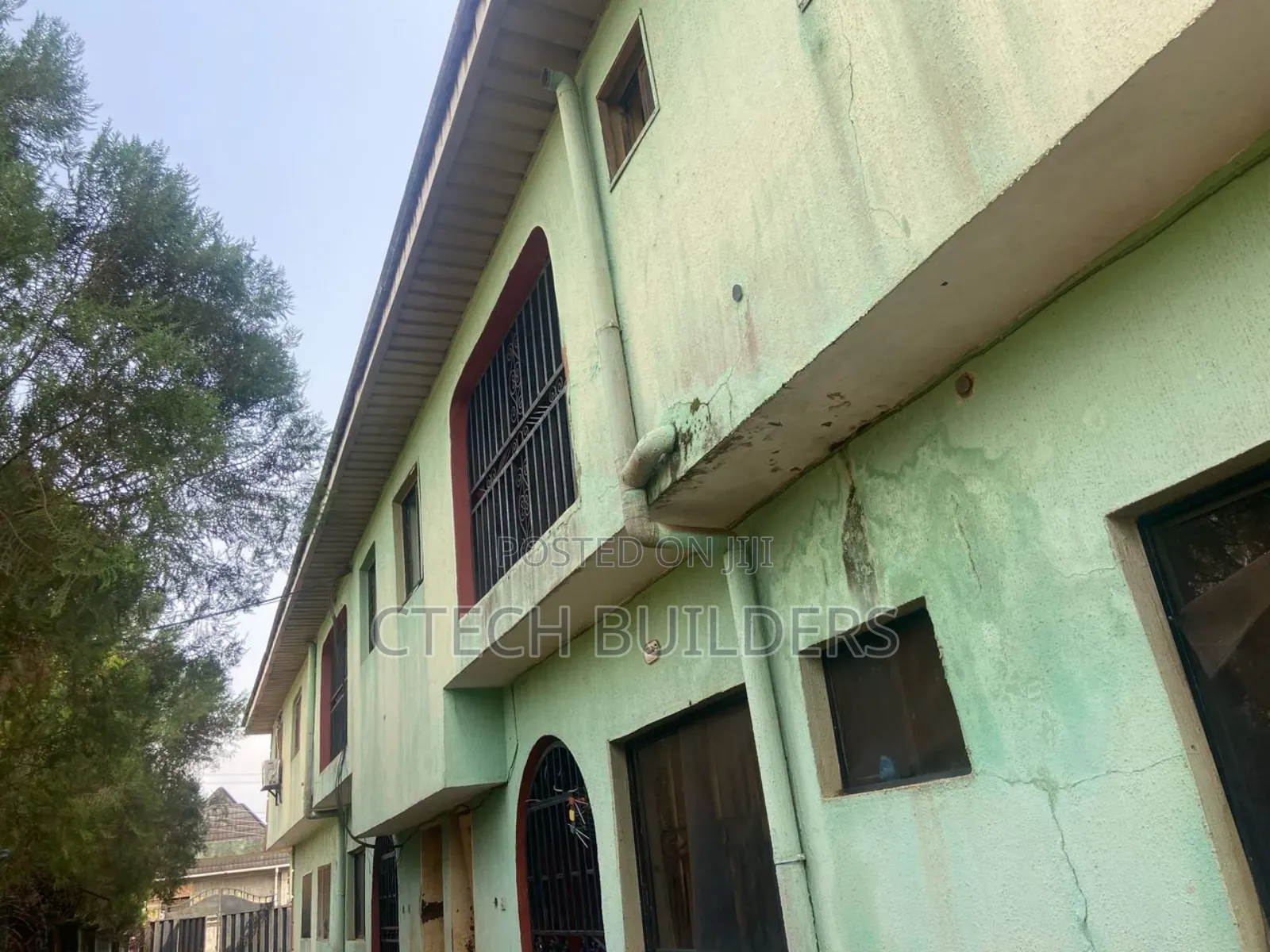 12bdrm Block of Flats in Benin City for sale in Benin City