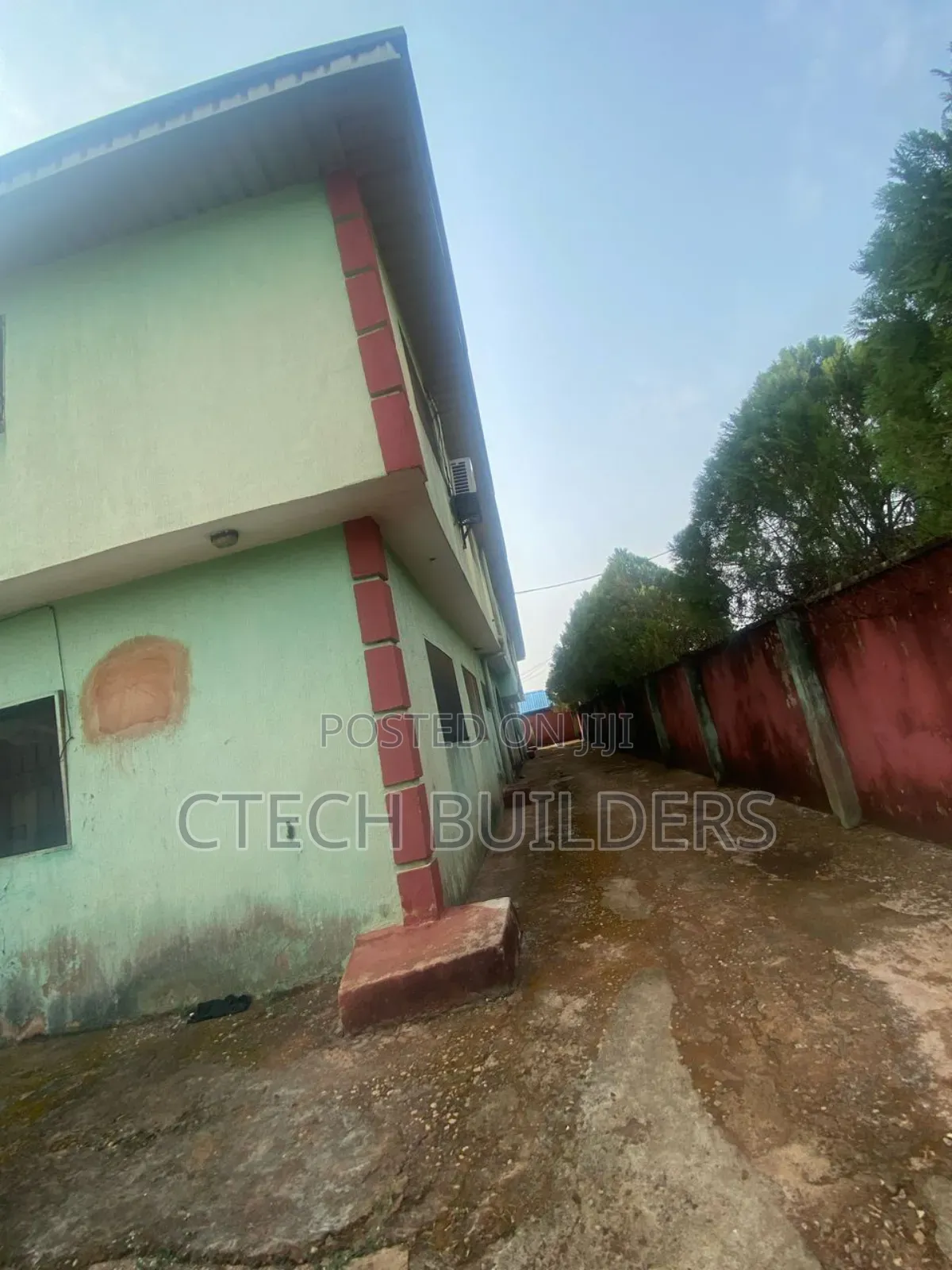 12bdrm Block of Flats in Benin City for sale in Benin City