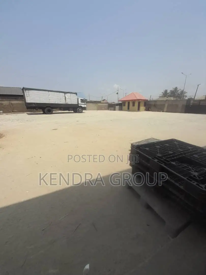 Warehouse for Lease in Ikorodu in Ibeshe / Ikorodu