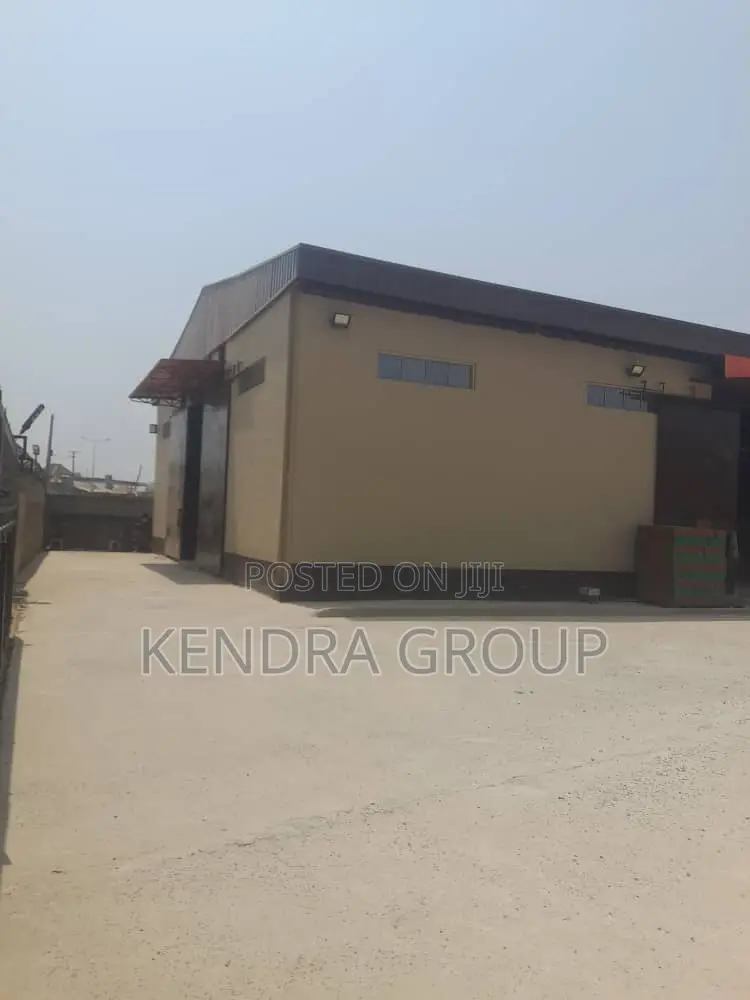 Warehouse for Lease in Ikorodu in Ibeshe / Ikorodu