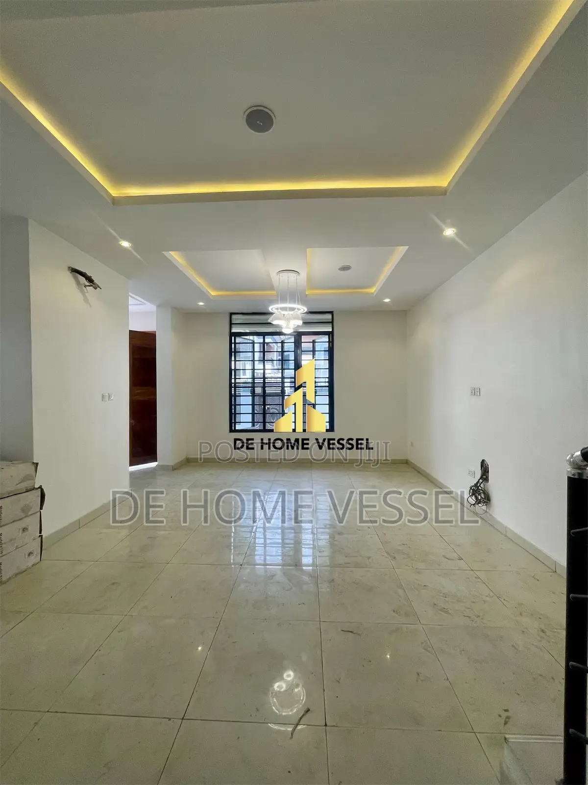 4bdrm Duplex in Chevron for sale in Chevron