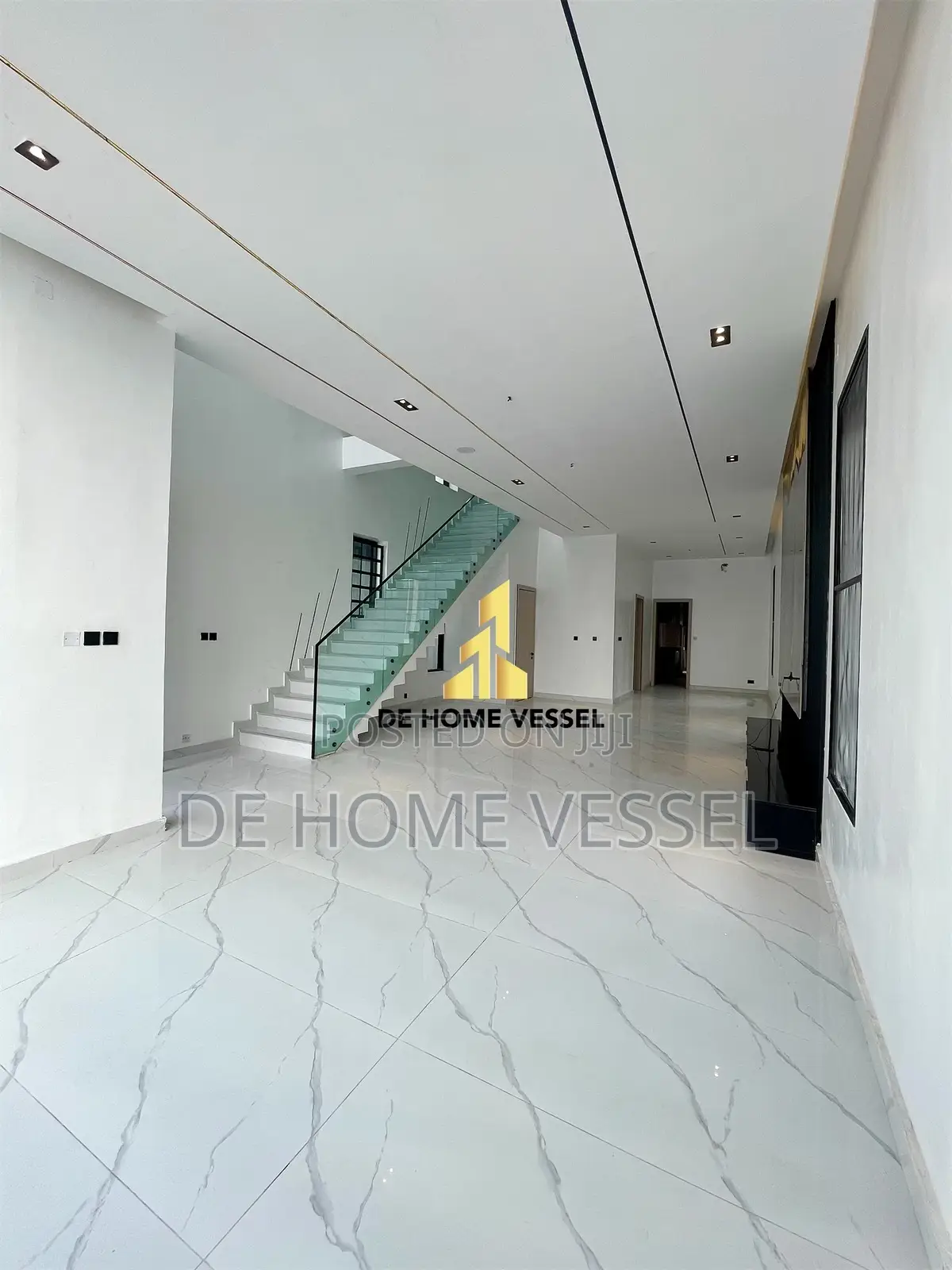5bdrm Duplex in Ikota for sale in Ikota