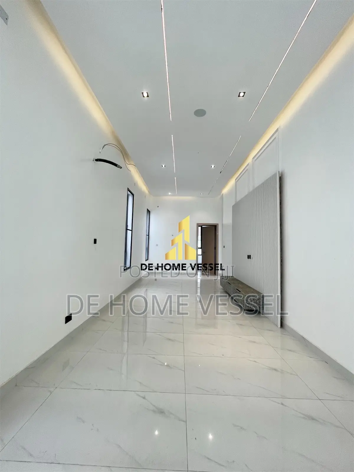 5bdrm Duplex in Ikota for sale in Ikota