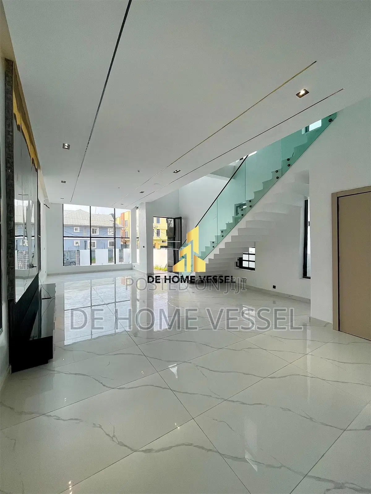 5bdrm Duplex in Ikota for sale in Ikota