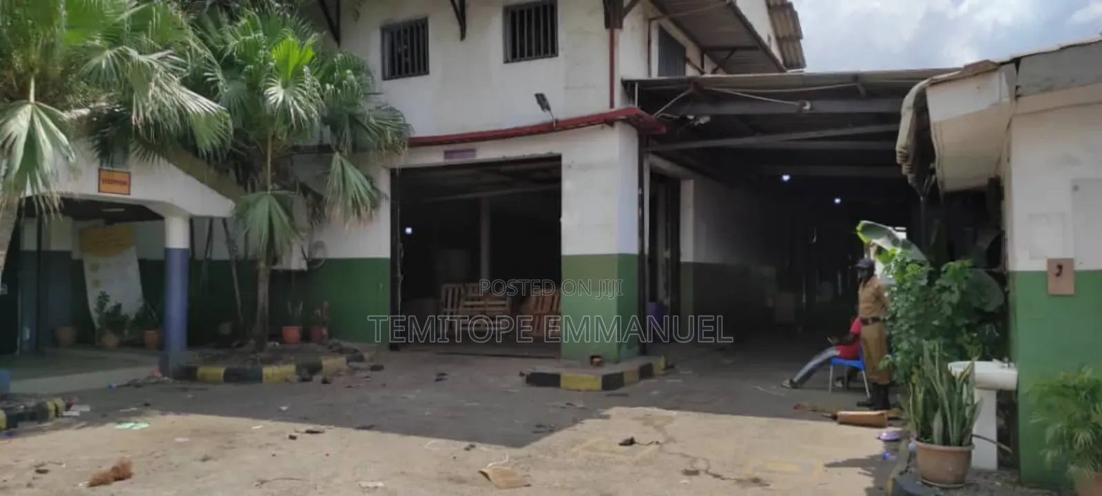 Wearhouse Factory on 7689sqm Land Building Space 12978sqm in Mushin
