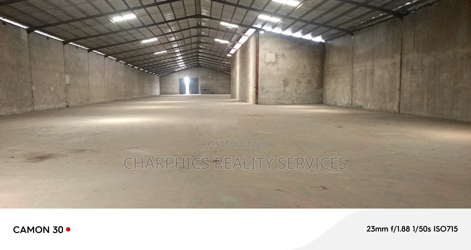 1,1000sqm Warehouse at Amuwo Odofin Ind Area in Oshodi Expressway