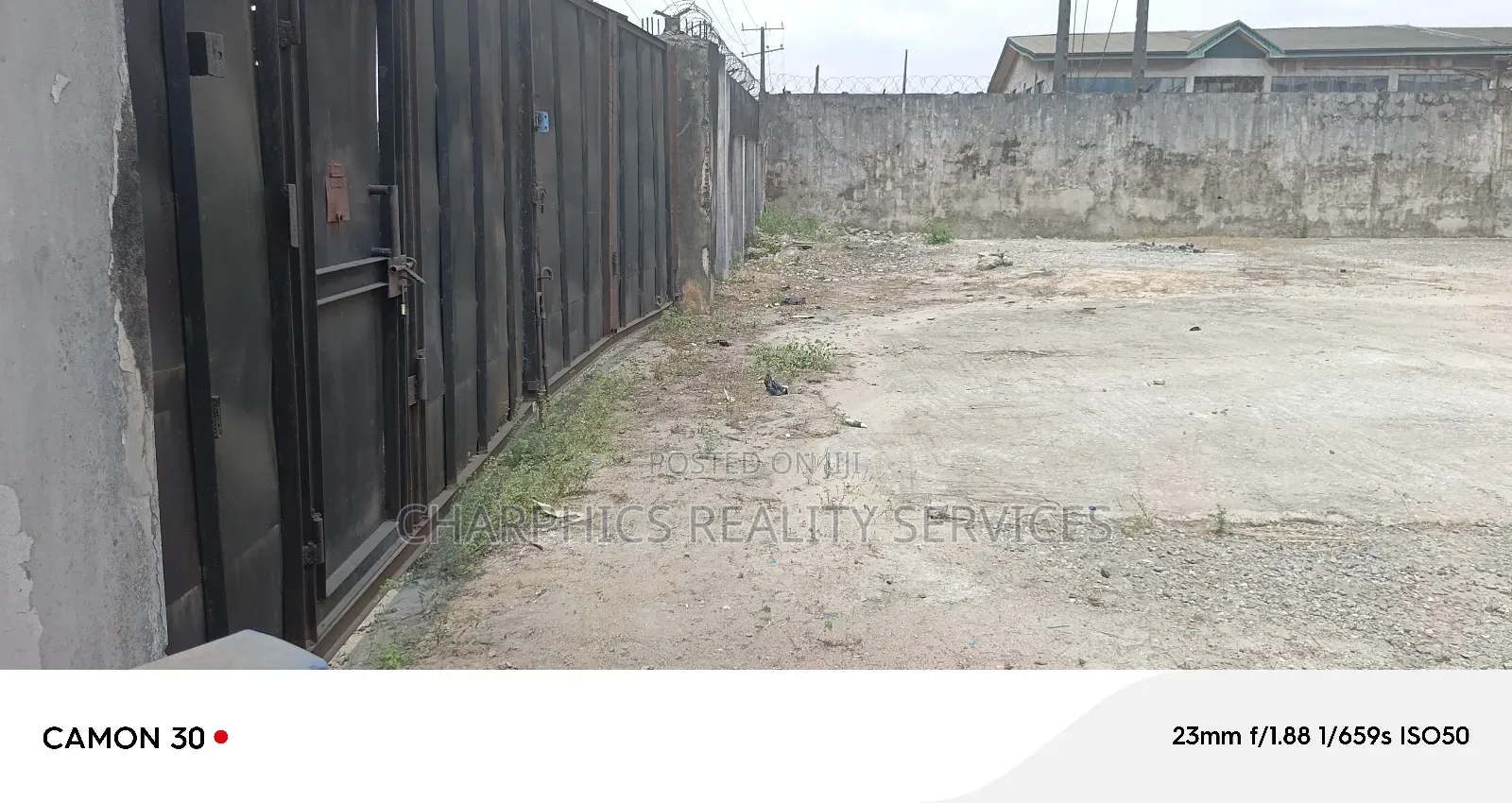 1,1000sqm Warehouse at Amuwo Odofin Ind Area in Oshodi Expressway