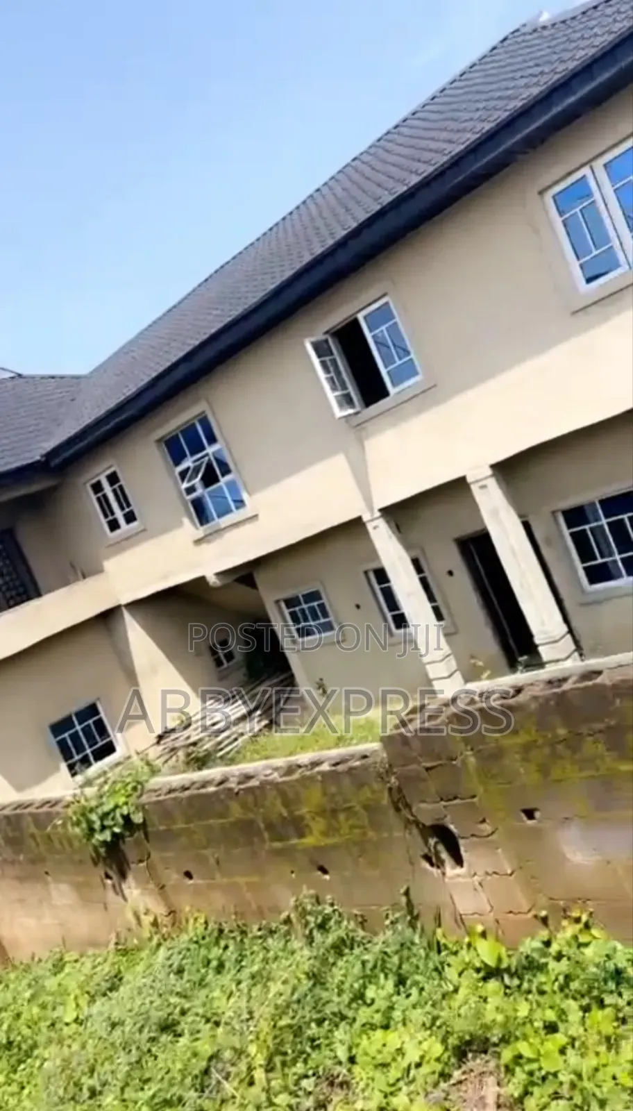 12bdrm Duplex in Akala Express for sale in Akala Express