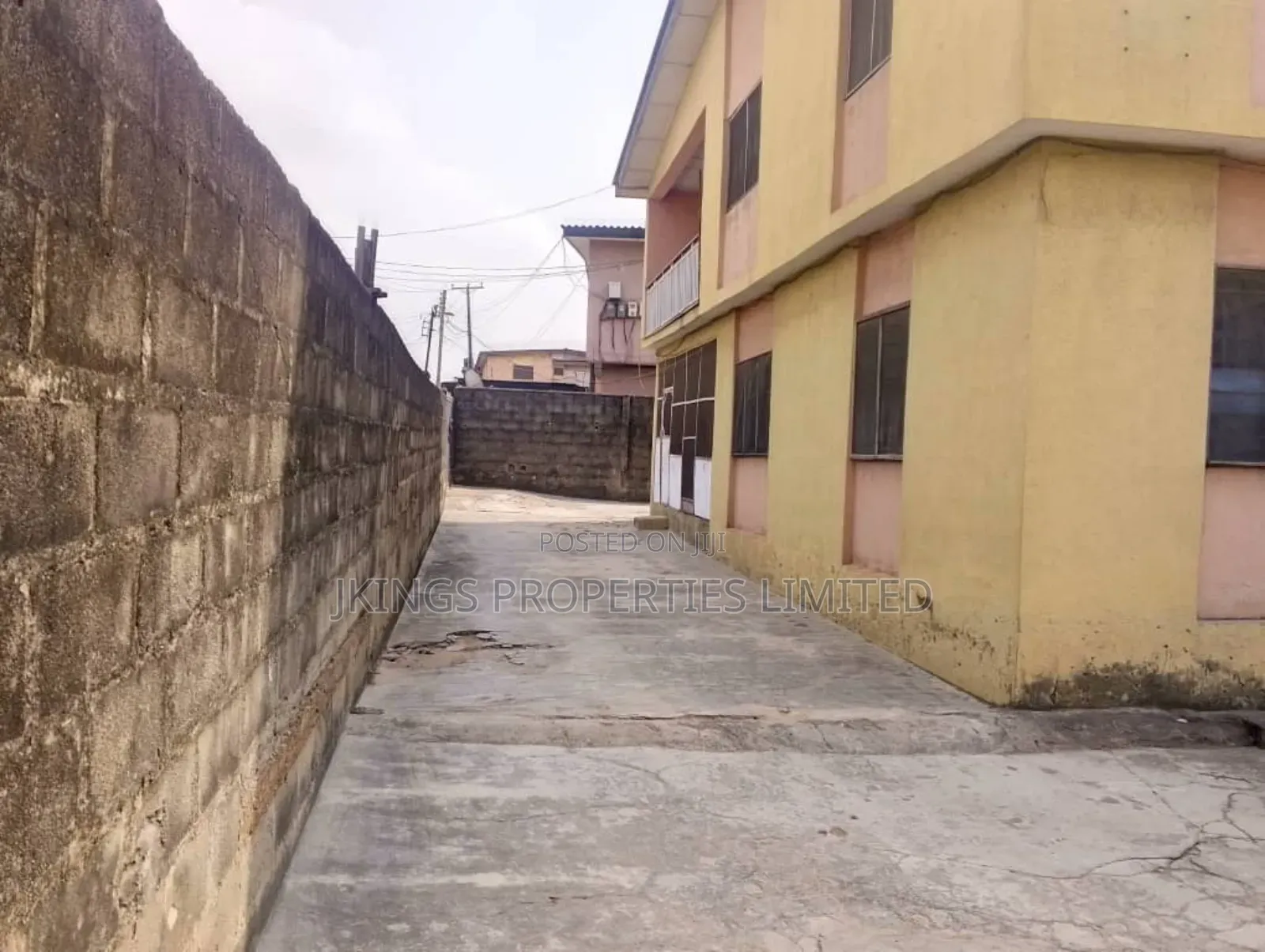 2bdrm Block of Flats in Ogudu-Orioke for sale in Ogudu-Orioke