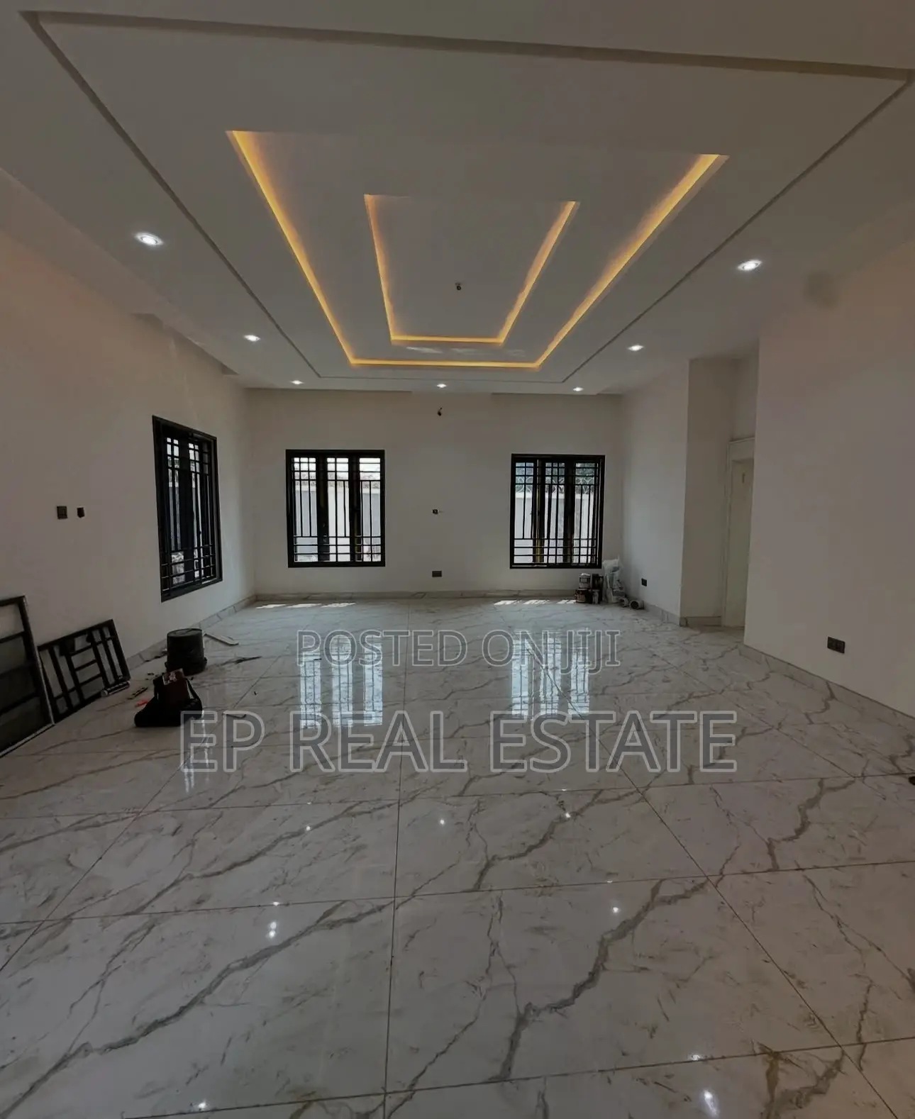 6bdrm Duplex in Utako for sale in Utako