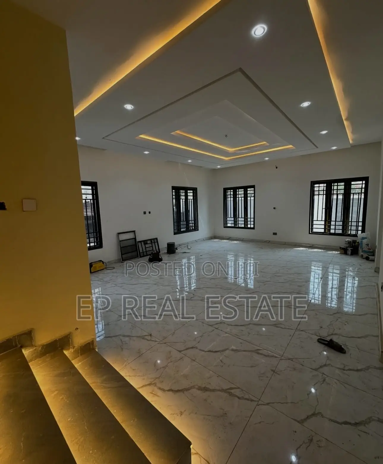6bdrm Duplex in Utako for sale in Utako