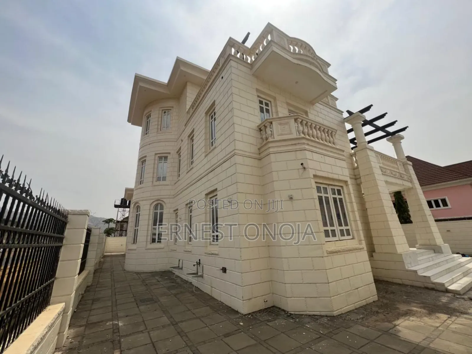 8bdrm Mansion in Katampe Extension for sale in Katampe Extension