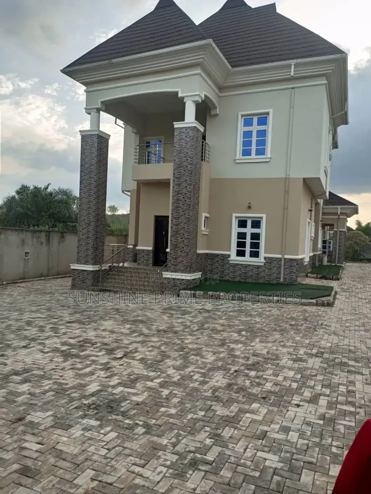 Furnished 4bdrm Duplex in Adesida Estate, Akure for sale in Akure
